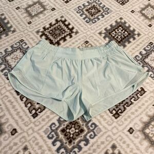 Lululemon Hotty Hot LR shorts 2.5” size 10